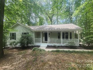 Foreclosed Home - 7814 PINETUCK LN, 28173