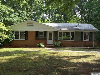 Foreclosed Home - 4023 WINFIELD DR, 28205