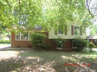 Foreclosed Home - 3828 FARMVIEW RD, 28205