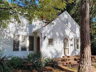 Foreclosed Home - 1811 CHESTNUT AVE, 28205