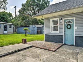 Foreclosed Home - 1720 PECAN AVE, 28205