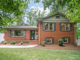 Foreclosed Home - 1900 TOWNSEND AVE, 28205