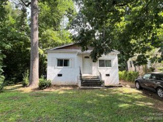 Foreclosed Home - 920 MCARTHUR AVE, 28206