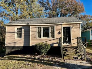 Foreclosed Home - 327 BACON AVE, 28208