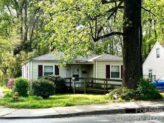 Foreclosed Home - 1260 EDGEWOOD RD, 28208