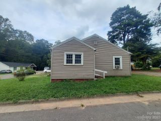 Foreclosed Home - 3061 REID AVE, 28208
