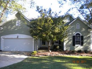 Foreclosed Home - 3021 FIELDPOINTE LN, 28210