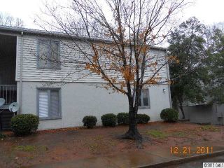 Foreclosed Home - 1915 COUNTRYMENS CT APT 22, 28210
