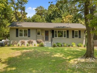 Foreclosed Home - 7108 SHERBOURNE DR, 28210
