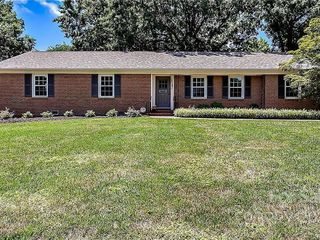Foreclosed Home - 3608 GARDEN CLUB LN, 28210