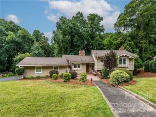 Foreclosed Home - 3400 KNOB HILL CT, 28210