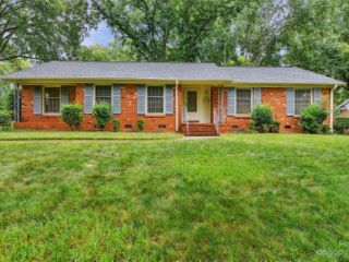 Foreclosed Home - 7009 WRENTREE DR, 28210