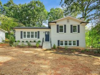 Foreclosed Home - 2119 ARCHDALE DR, 28210
