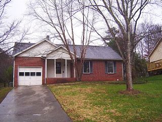 Foreclosed Home - 6213 ROUND HILL RD, 28211