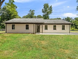 Foreclosed Home - 6201 ROPLEY CT, 28211
