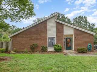 Foreclosed Home - 8405 RAMATH DR, 28211