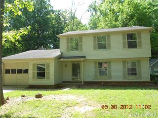 Foreclosed Home - 6624 WAGON OAK RD, 28212