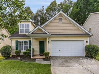 Foreclosed Home - 7406 ARAGORN LN, 28212