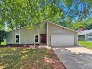 Foreclosed Home - 6305 HANNA CT, 28212