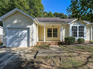 Foreclosed Home - 7114 IDLEWILD BROOK LN, 28212