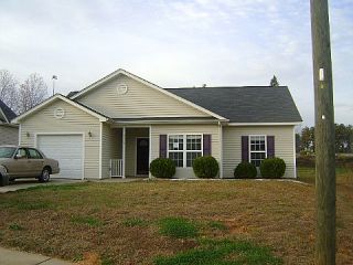 Foreclosed Home - 6323 DERRYFIELD DR, 28213