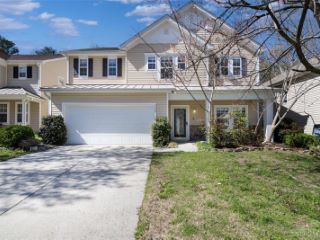 Foreclosed Home - 2509 HARWOOD HILLS LN, 28214