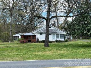 Foreclosed Home - 11325 ROZZELLES FERRY RD, 28214