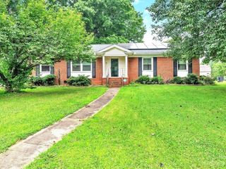 Foreclosed Home - 6225 RUNNING DEER RD, 28214