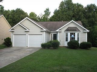 Foreclosed Home - 9001 BURNT UMBER DR, 28215
