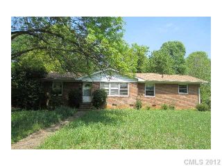 Foreclosed Home - 3759 STONEHAVEN DR, 28215