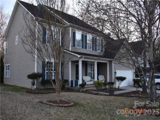 Foreclosed Home - 8212 FOUR SISTERS LN, 28215