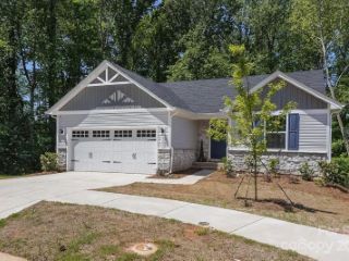 Foreclosed Home - 2103 GOLDWOOD DR, 28215