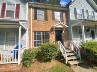 Foreclosed Home - 6337 WINDSOR GATE LN, 28215