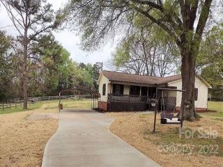 Foreclosed Home - 2701 KELLY RD, 28216