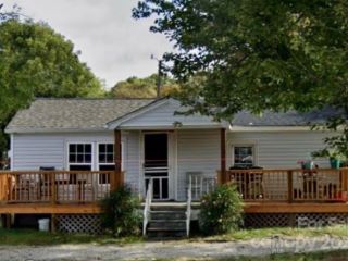 Foreclosed Home - 4314 ROZZELLES FERRY RD, 28216