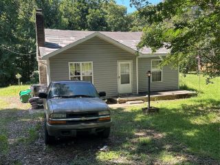 Foreclosed Home - 5625 OLD PLANK RD, 28216