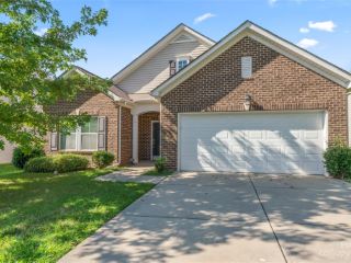 Foreclosed Home - 3321 RINGTAIL LN, 28216