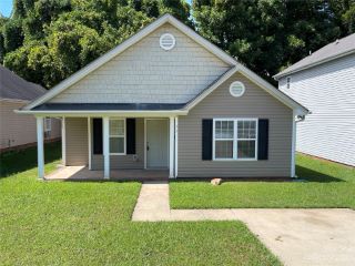 Foreclosed Home - 1331 BRAVEHEART LN, 28216