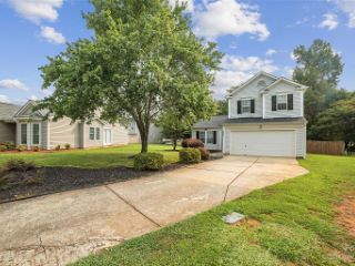Foreclosed Home - 1508 HOLLOW MAPLE DR, 28216