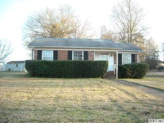 Foreclosed Home - 1931 RANCHWOOD DR, 28217