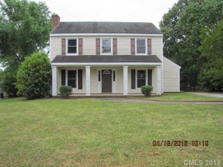 Foreclosed Home - 11112 PAINTED TREE RD, 28226