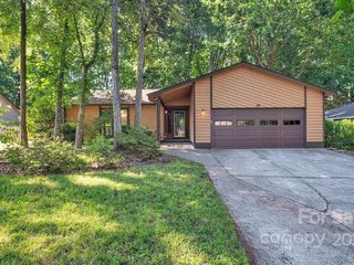 Foreclosed Home - 3741 SWEETGRASS LN, 28226