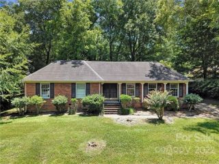 Foreclosed Home - 7017 QUEENSBERRY DR, 28226
