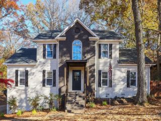 Foreclosed Home - 4123 CARMEL FOREST DR, 28226