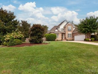 Foreclosed Home - 2526 ENGLISH MEADOWS LN, 28226