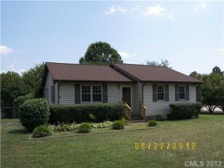 Foreclosed Home - 9116 BRIEF RD, 28227