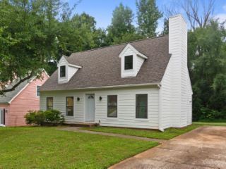 Foreclosed Home - 7508 BARN STONE DR, 28227