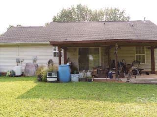 Foreclosed Home - 7030 RUMPLE RD, 28262