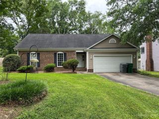 Foreclosed Home - 1914 CHERRING LN, 28262