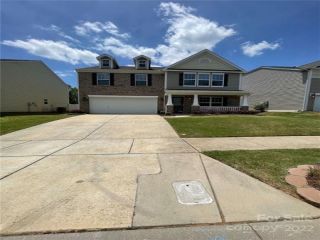 Foreclosed Home - 6611 EASTFIELD PARK DR, 28269
